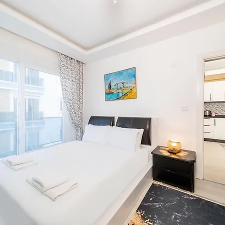 Daire Business-Friendly Flat Close To The Beach With A Sleek Interior Design In Konyaalti *