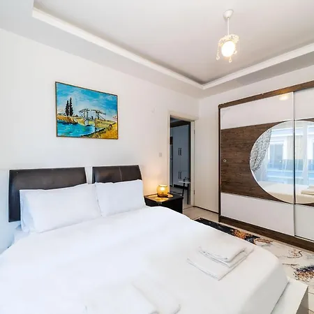 Daire Business-Friendly Flat Close To The Beach With A Sleek Interior Design In Konyaalti Antalya